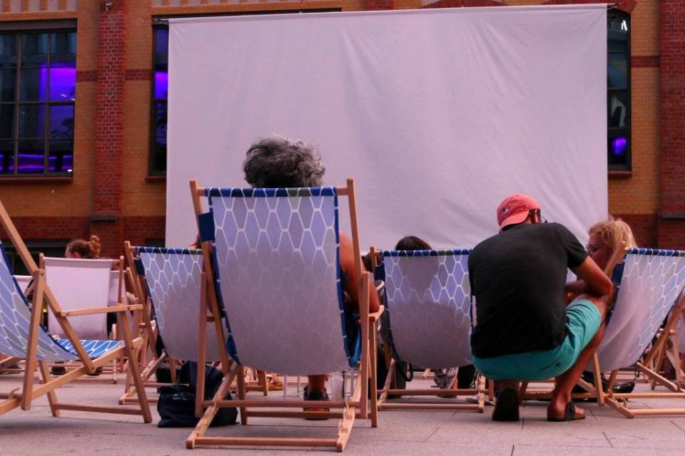 1b8539344f89bed71d9be76b4dcb42fb_XL